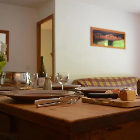 2 Bedroom In Stone's Throw From Prairon Lift Apartment Les Houches