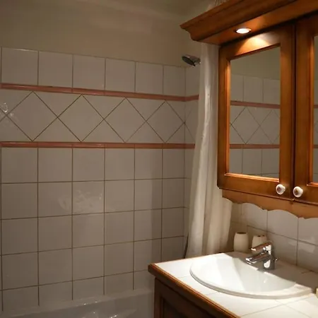 2 Bedroom In Stone's Throw From Prairon Lift