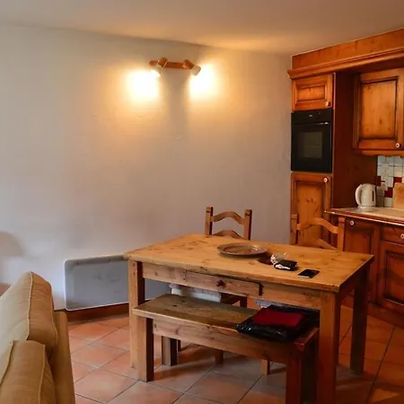 2 Bedroom In Stone's Throw From Prairon Lift