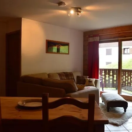 2 Bedroom In Stone's Throw From Prairon Lift Apartman