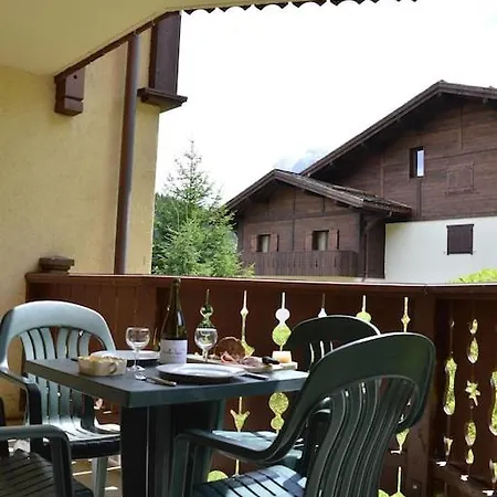 2 Bedroom In Stone's Throw From Prairon Lift Les Houches
